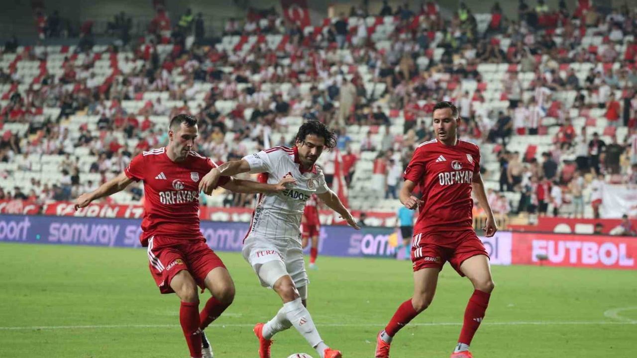 Pendikspor hücum gücüyle Antalya'dan üç puanı aldı