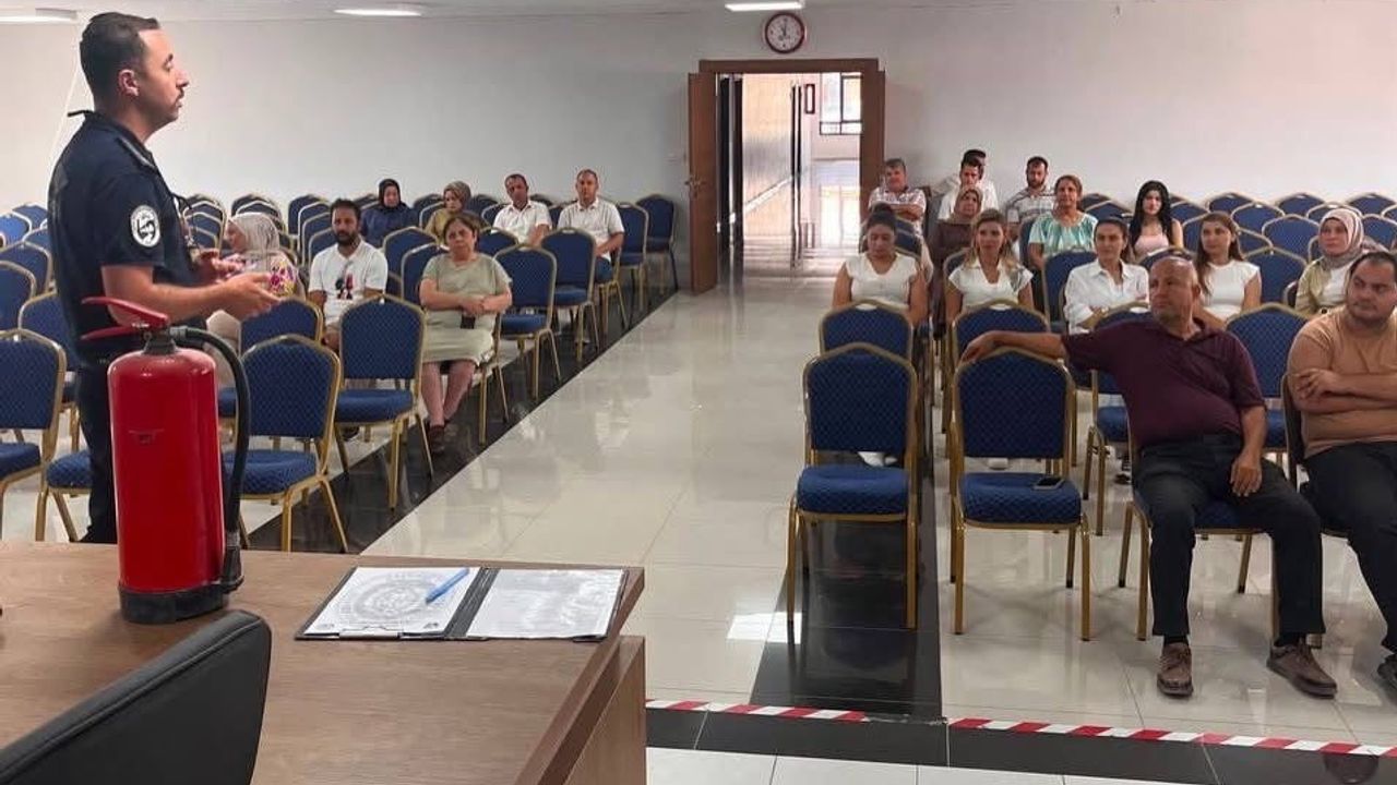 Personel, Hatay'da uygulamalı yangın eğitiminde hazırlandı