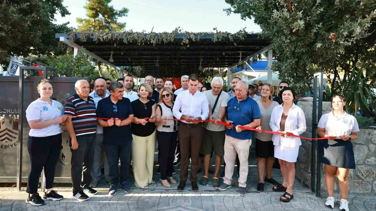 Pınaraltı emekli kafe bodrum'da nesiller arası buluşma noktası oldu