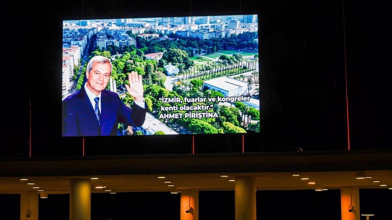 Piriştina’nın vizyonu Kültürpark’ta led ekranla yeniden canlanıyor