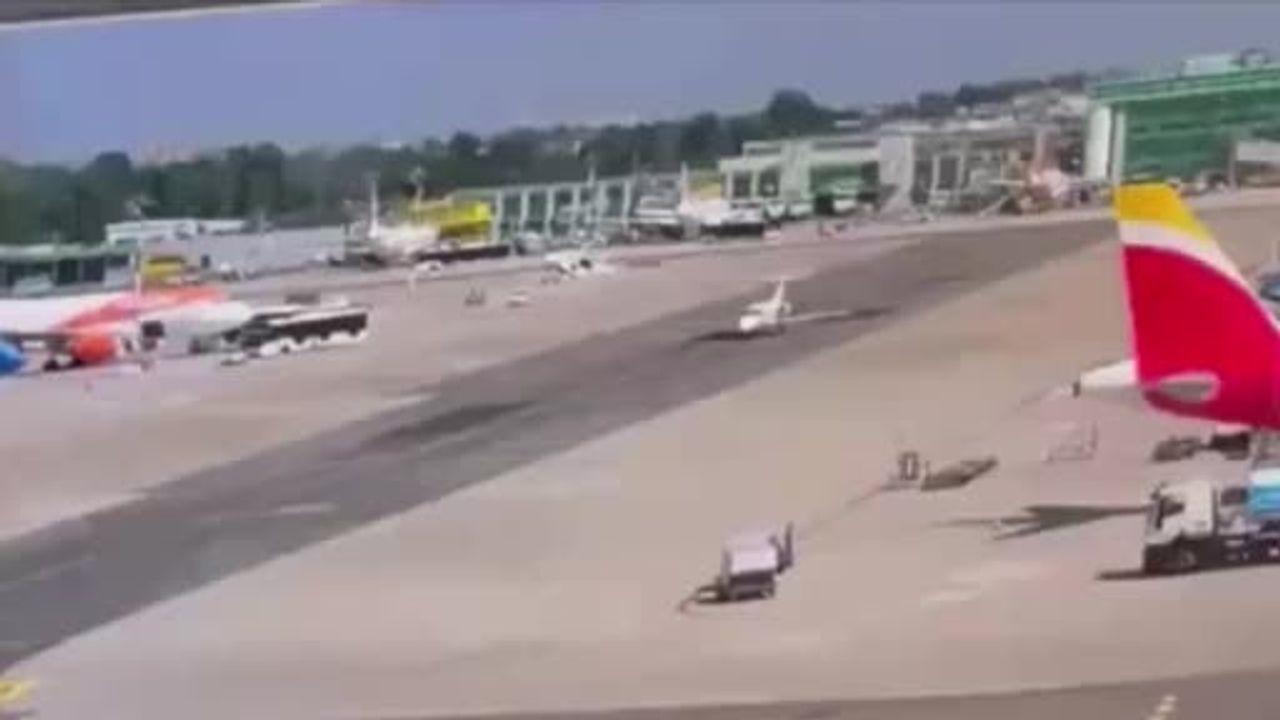 Pistteki çarpışma sonrası Milano Linate'de hava trafiği kısa süreliğine durdu
