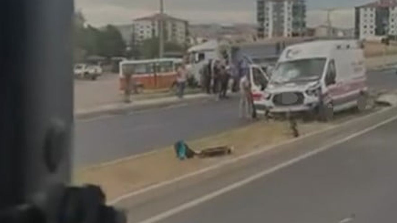 Polatlı’da acil müdahale yolunda kaza: 5 kişi yaralandı