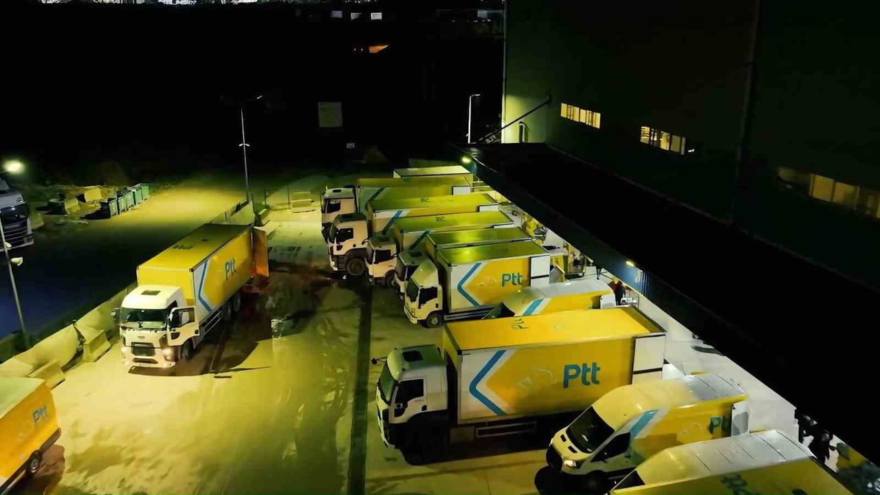 PTT operasyonları büyüyor: ilk yarıda 210 milyon posta ve kargo taşındı