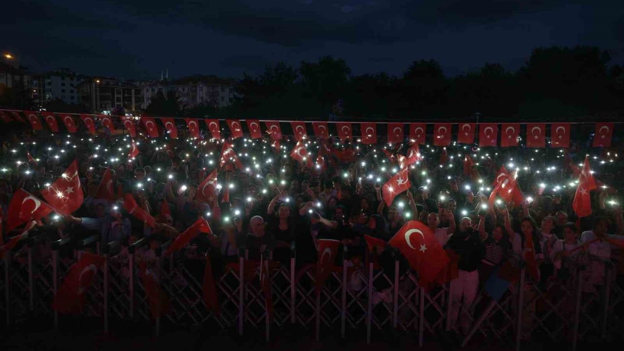 Pursaklar'da 104. yıl zaferi Saray Selçuklu Meydanı'nda kutlandı