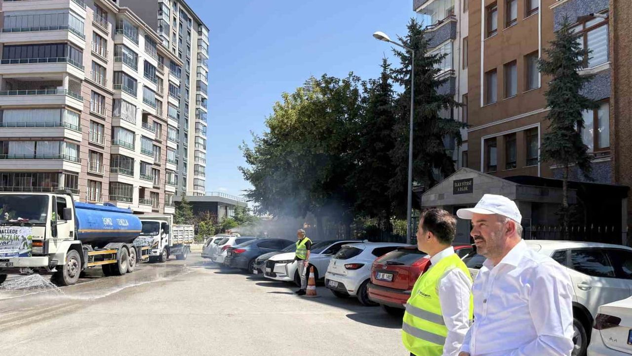 Pursaklar'da mahalleleri hedef alan kapsamlı temizlik kampanyası