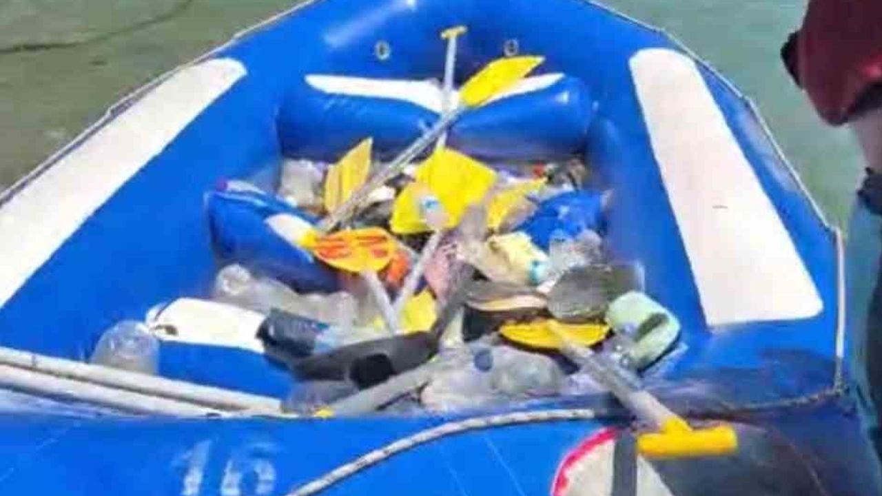 Rafting rehberleri Beşkonak'ta temizlik kampanyasına öncülük etti
