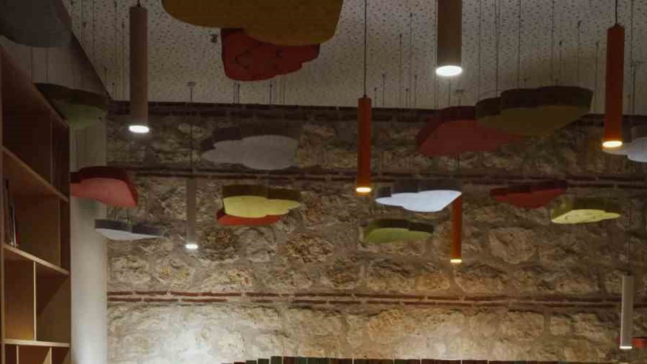 Rami'de kitaplardan bir şehir kuruldu: 650 bin kişiyle sona eren çocuk ve sanat bienali