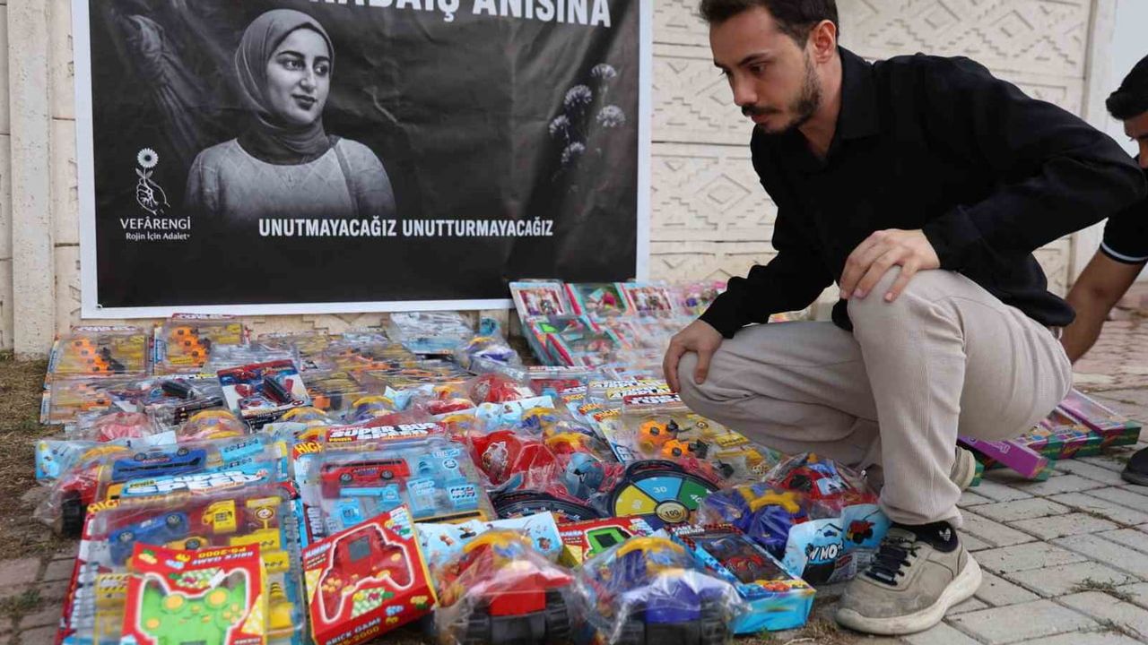 Rojin'in gülüşünü yaşatmak için Aksaray'da oyuncaklar çocuklarla buluştu