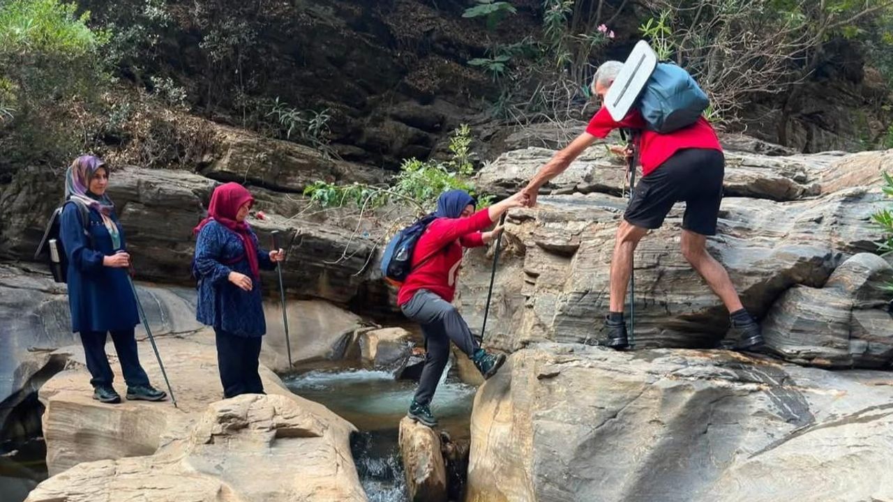 Rotasını Çıkrıkçı-Karacaali kanyonuna çevirdi: TURBELDAK'ın hafta sonu yürüyüşü