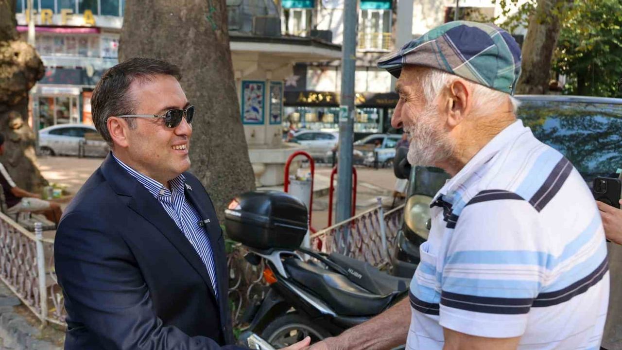 Sahada dinleyip çözüm arayışı: Vali Sözer esnaf ve vatandaşlarla buluştu