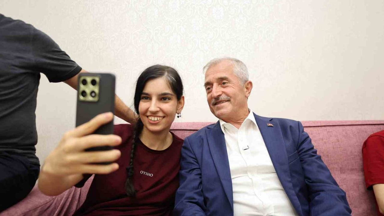 Şahinbey başkanı Mehmet Tahmazoğlu Kılınç ailesinin evine misafir oldu