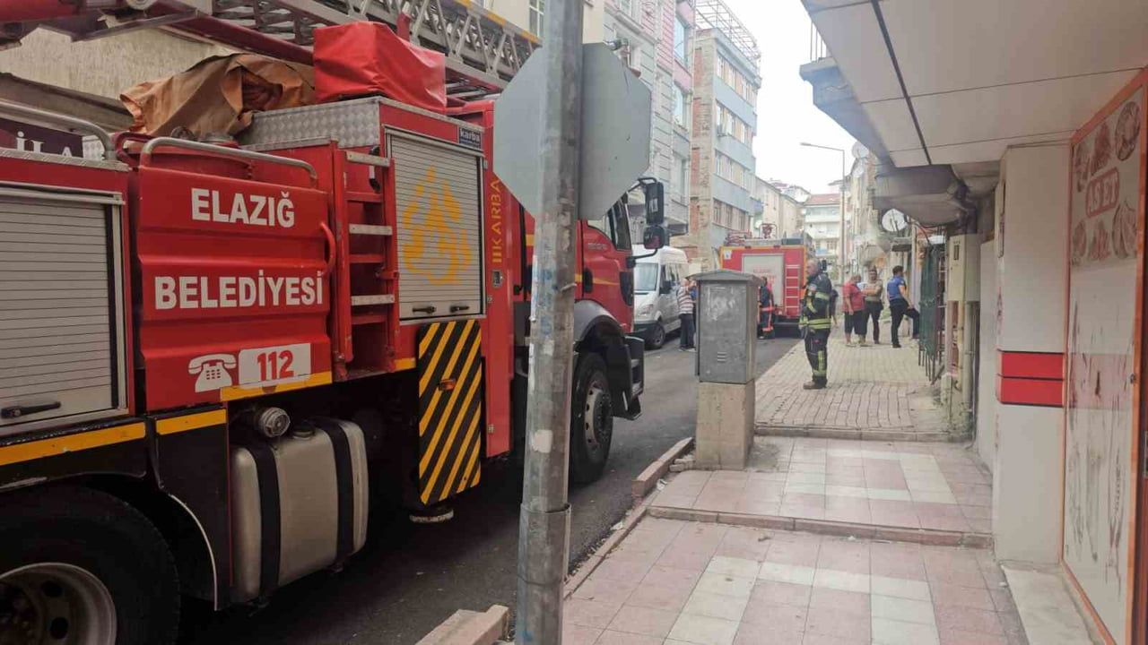 Sahte ihbar itfaiyeyi seferber etti: çatıda yangın bulunmadı