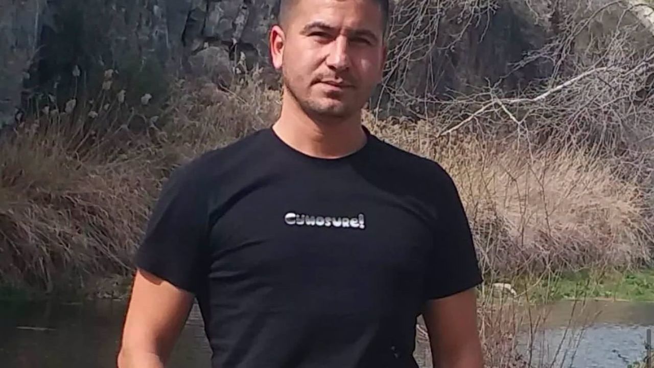 Salihli'de park halindeki tıra arkadan çarpan motosiklet sürücüsü hayatını kaybetti