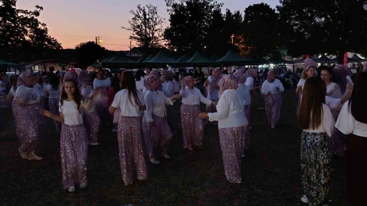 Şalvar gecesi Kınık'ta dayanışma ve neşeyi büyüttü