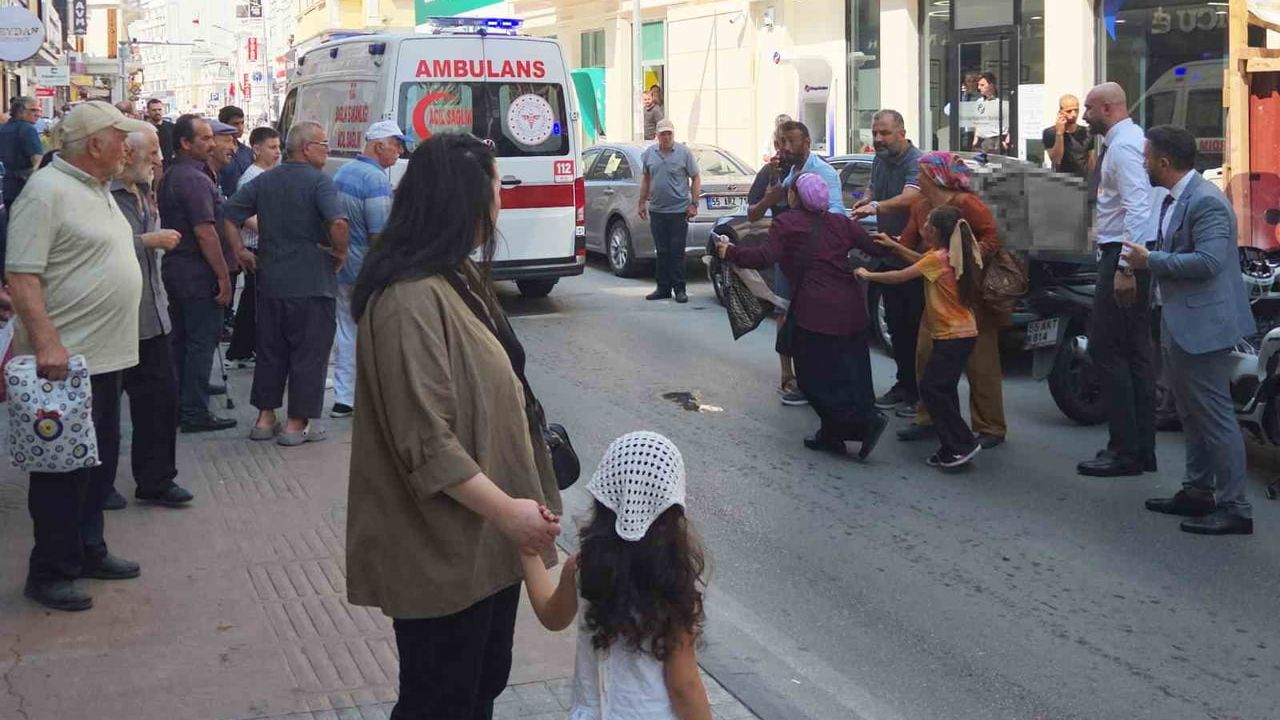 Samsun'da kaldırımdan aniden yola çıkan 5 yaşındaki çocuğa motosiklet çarptı