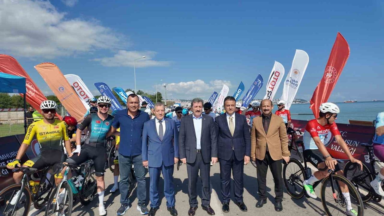 Samsun'da uluslararası bisiklet turu start aldı: 107 olimpik sporcu 169,8 km'lik parkurda yarışıyor