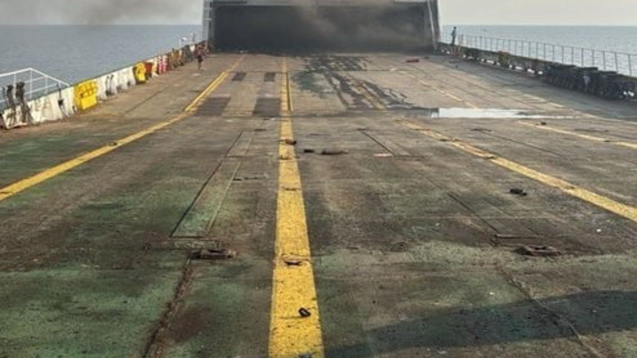 Samsun limanına çekilen Nadezhda'da hasar ve yaralı mürettebat