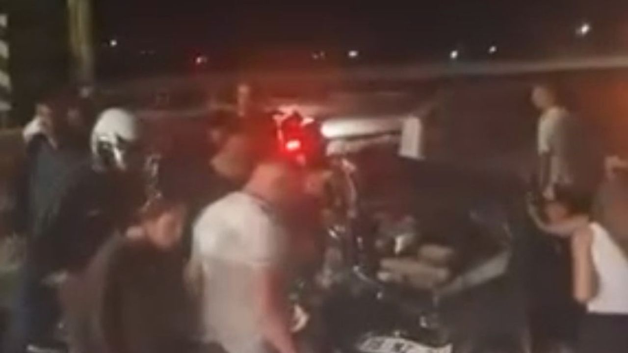 Sanayi kavşağında kontrolden çıkan otomobilde üç astsubay yaralandı