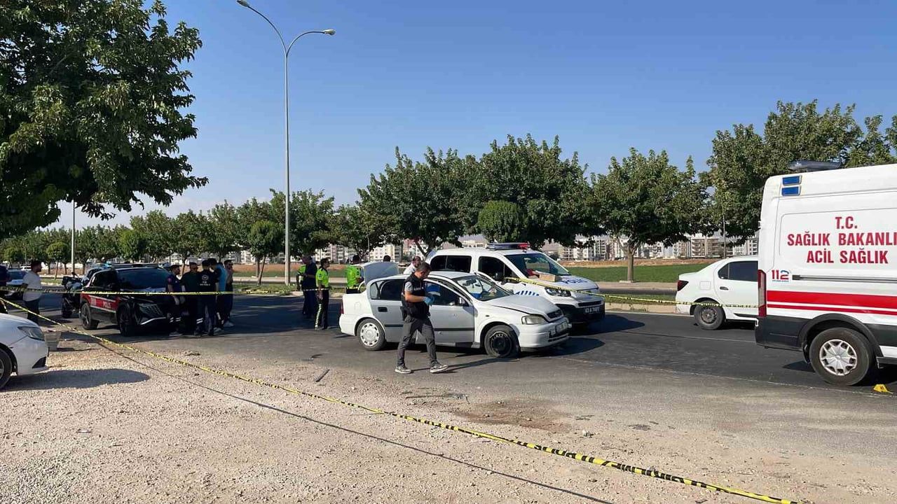 Şanlıurfa'da bulvarda otomobile ateş açıldı: 1 ölü, 1 yaralı