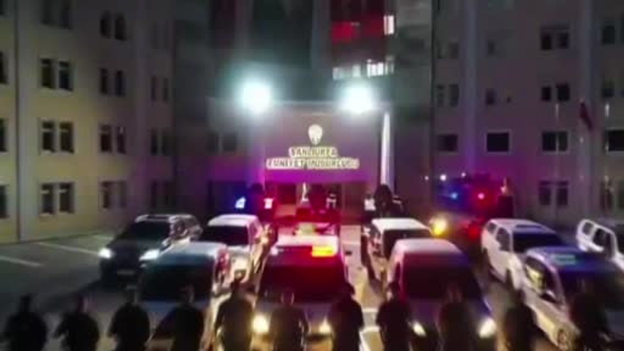 Şanlıurfa'da DEAŞ şüphelilerine yönelik operasyonda yedi kişi tutuklandı