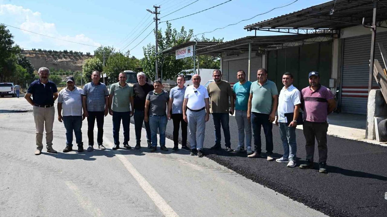 Sarıgöl sanayi sitesi yolları 2 bin 200 ton sıcak asfaltla güçlendi