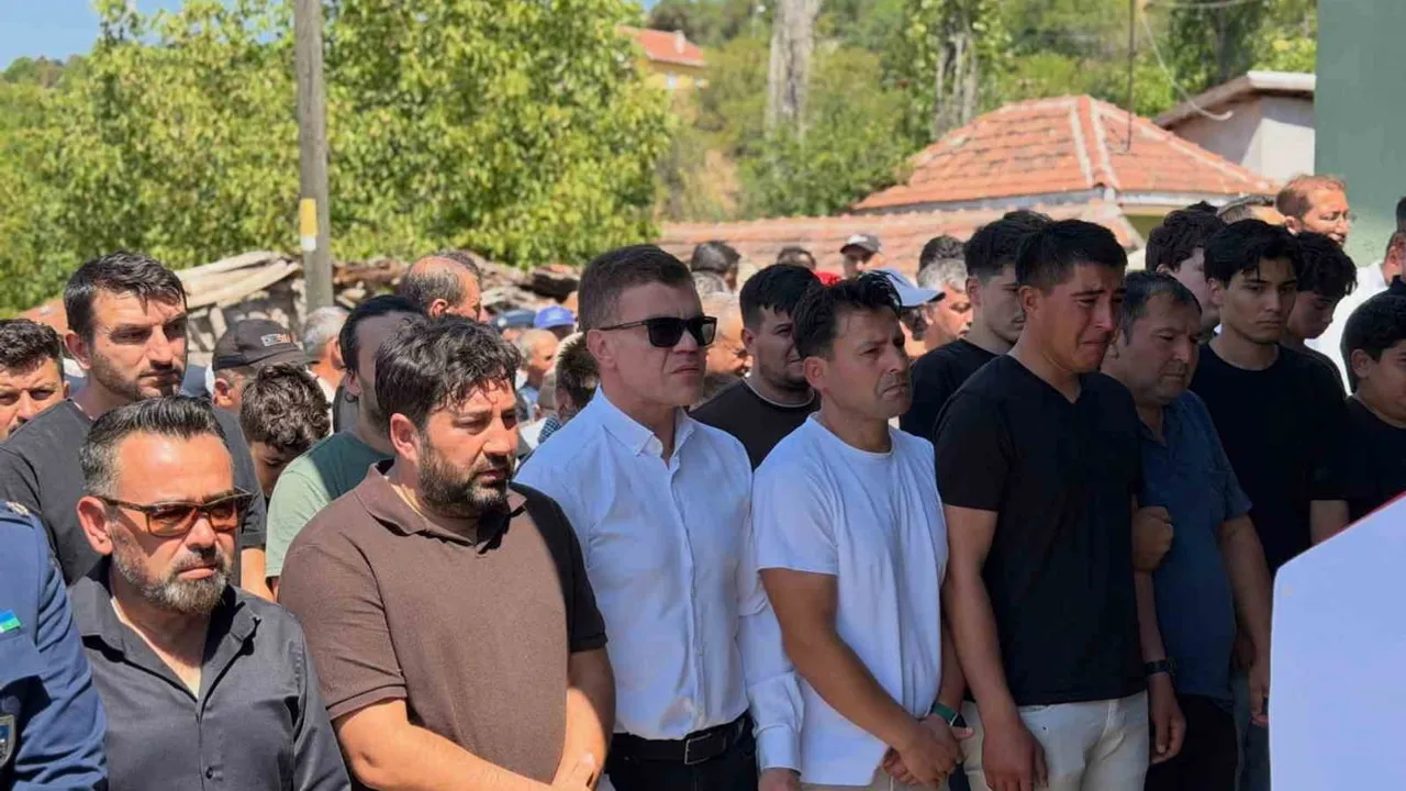 Sarkatlar köyünde Kıbrıs gazisi Nazlım Abay için askeri tören düzenlendi
