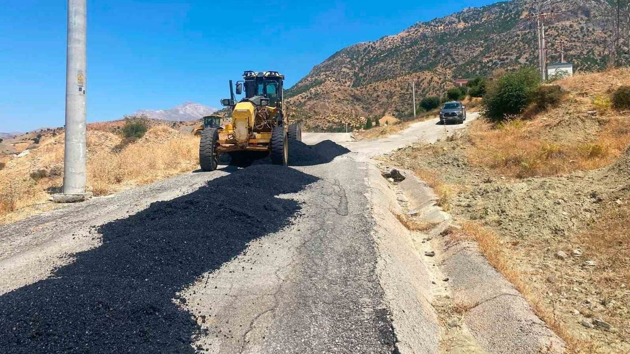 Sason kırsalında köy yolları onarıldı, erişim iyileştirildi