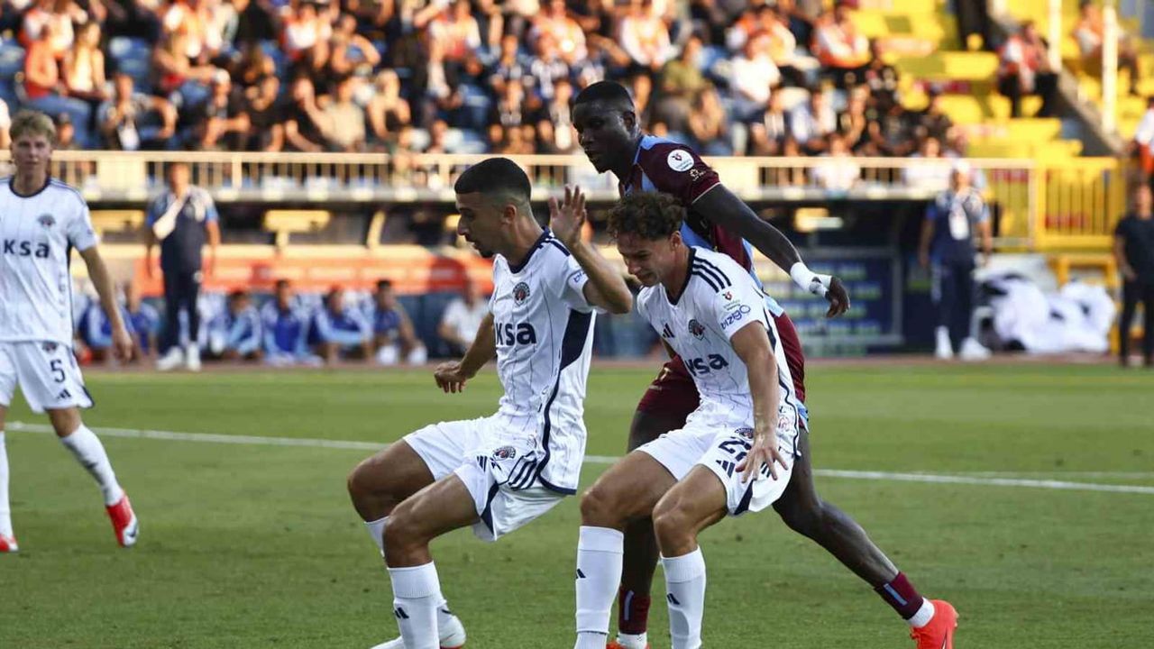 Saviolo 42. dakikada attı, Trabzonspor ilk yarıyı 1-0 önde tamamladı