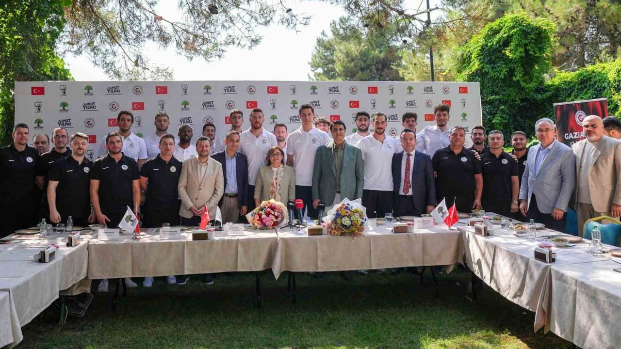 Şehitkamil Belediyesi Gaziantep Basketbol yönetimini devraldı