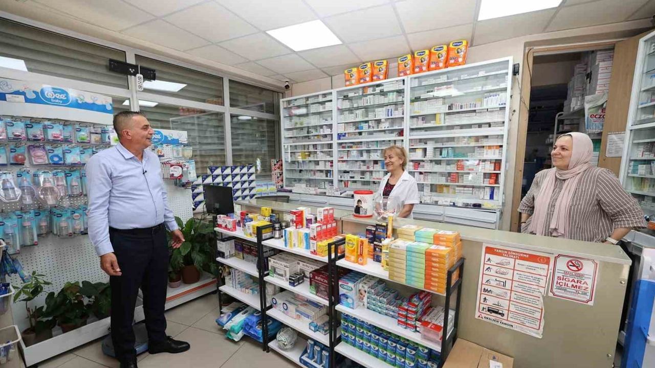 Şehzadeler'de esnafla sahada çözüm sözü veren başkan Şimşek