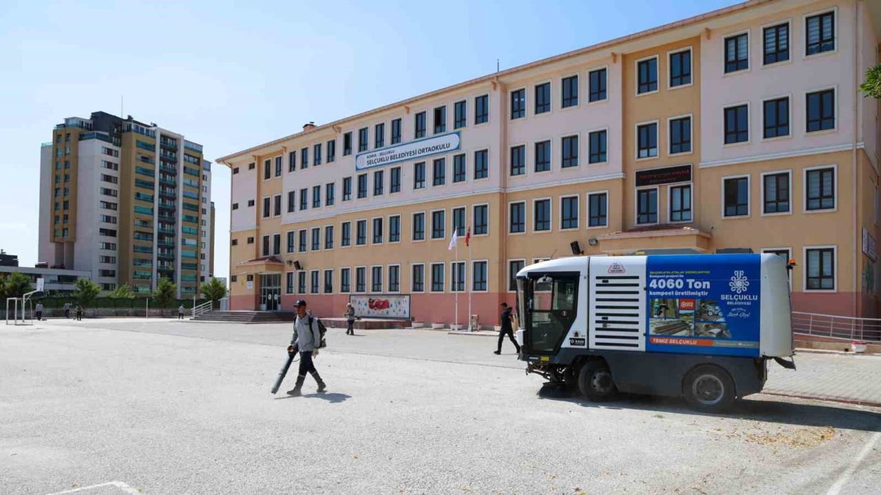 Selçuklu'da okullar yeni döneme temiz ve bakımlı giriyor