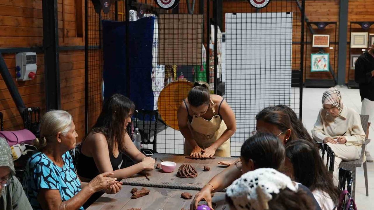 Seramikten sinemaya: Çanakkale festivalinin ikinci günü çocuklarla dolu geçti