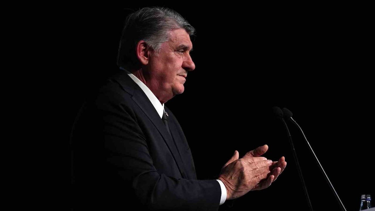 Serdal Adalı: yeni sezona birlik ve galibiyet hedefiyle merhaba