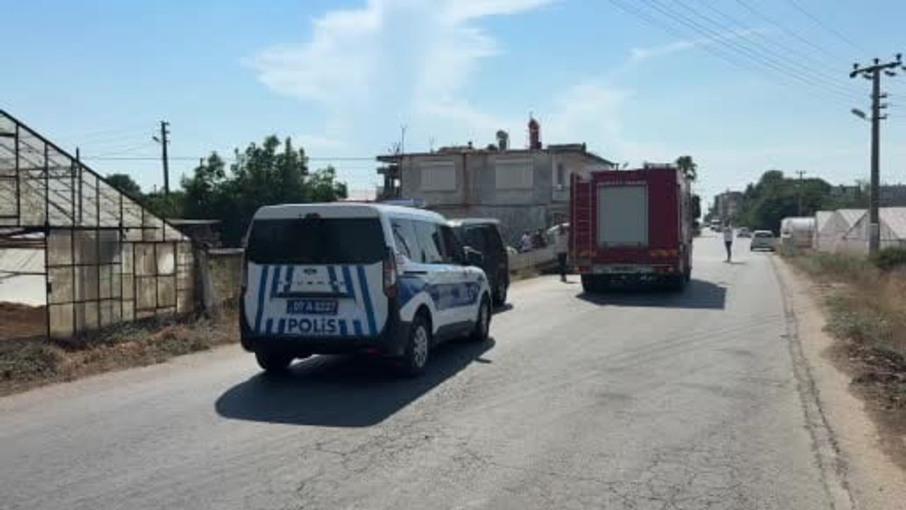 Serik'te kurtarma çalışmasıyla sonlanan çarpışma: turist aile yara almadan