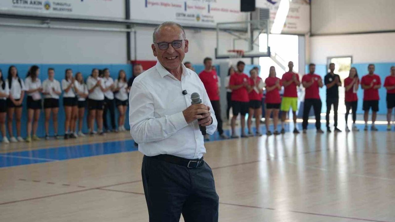 Sertifikalarla taçlanan yaz: 2 bin çocuk spor ve sanatla buluştu