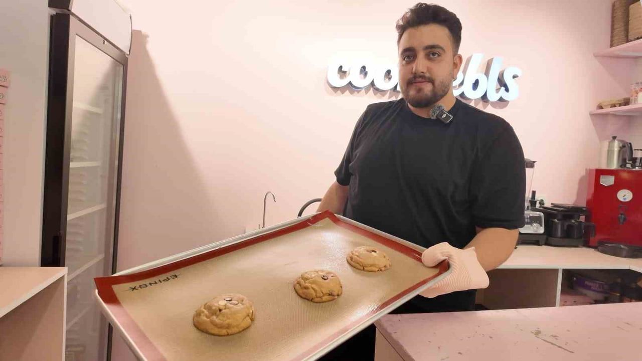 Sevgilisiyle evlenebilmek için cookie dükkanı açtı