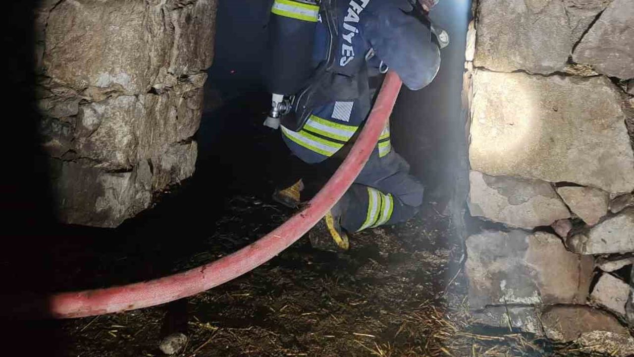Seydişehir'de iki katlı müstakil evde yangın kontrol altına alındı