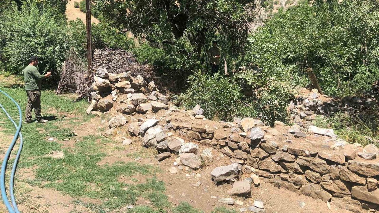Şeyh Rehani türbesi harabeden kurtarılmayı bekliyor: mahalleden hayırsever çağrısı