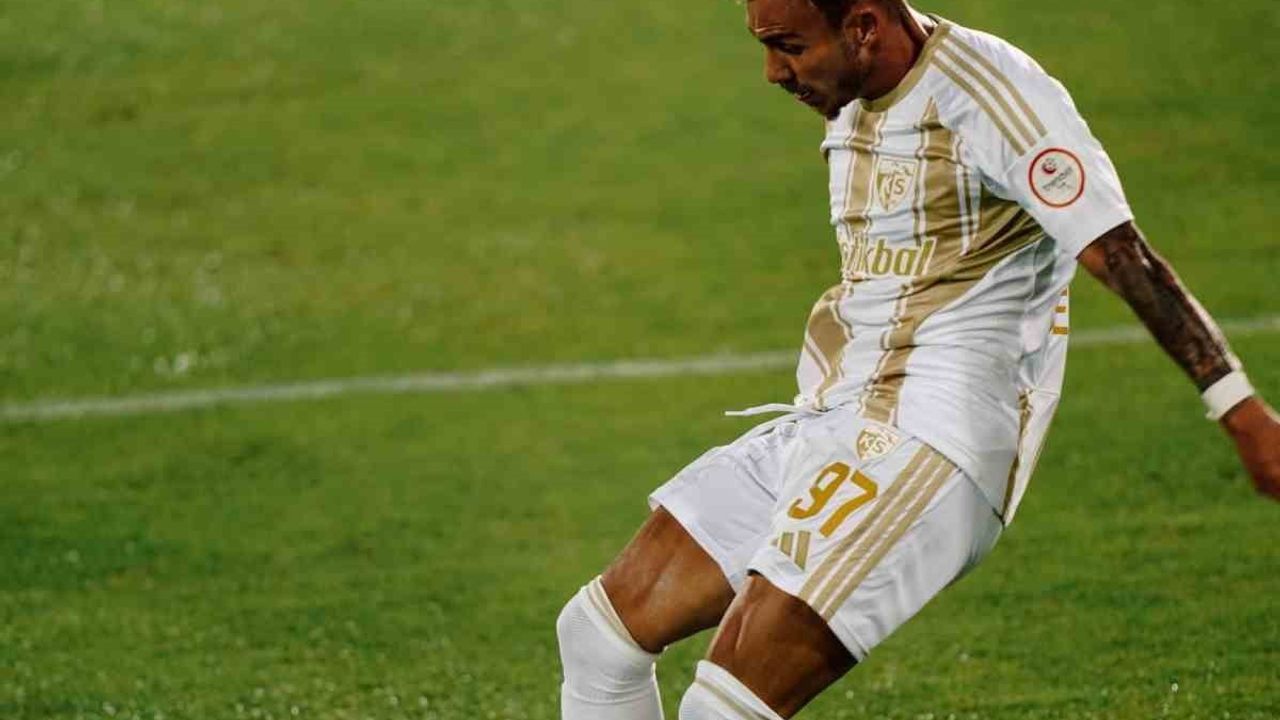 Sezona çift gollü başlangıç: Taulant Seferi ile Kayserispor 3 puanı aldı