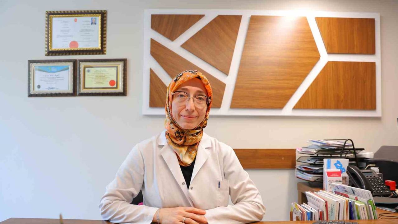 Sıcak dalgasında sıvı ve mineral kaybına karşı uyarı: uzmanın önerileri