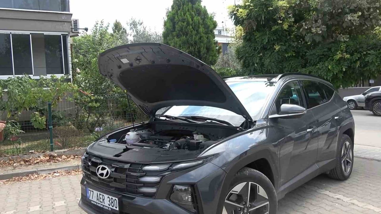 Sıfır Hyundai Tucson'un kaputunda sök-tak tespit edildi: alıcı değişim istiyor
