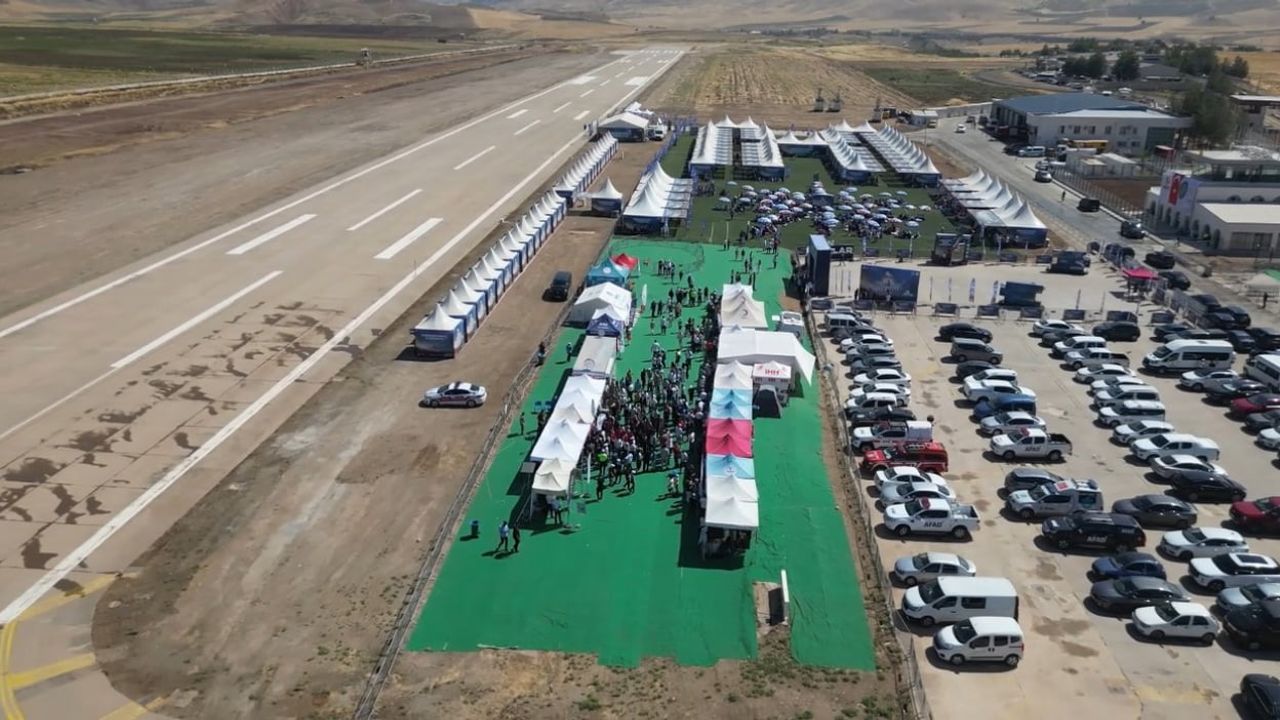 Siirt havalimanında gençlerin mücadelesi: savaşan İHA heyecanı sürüyor
