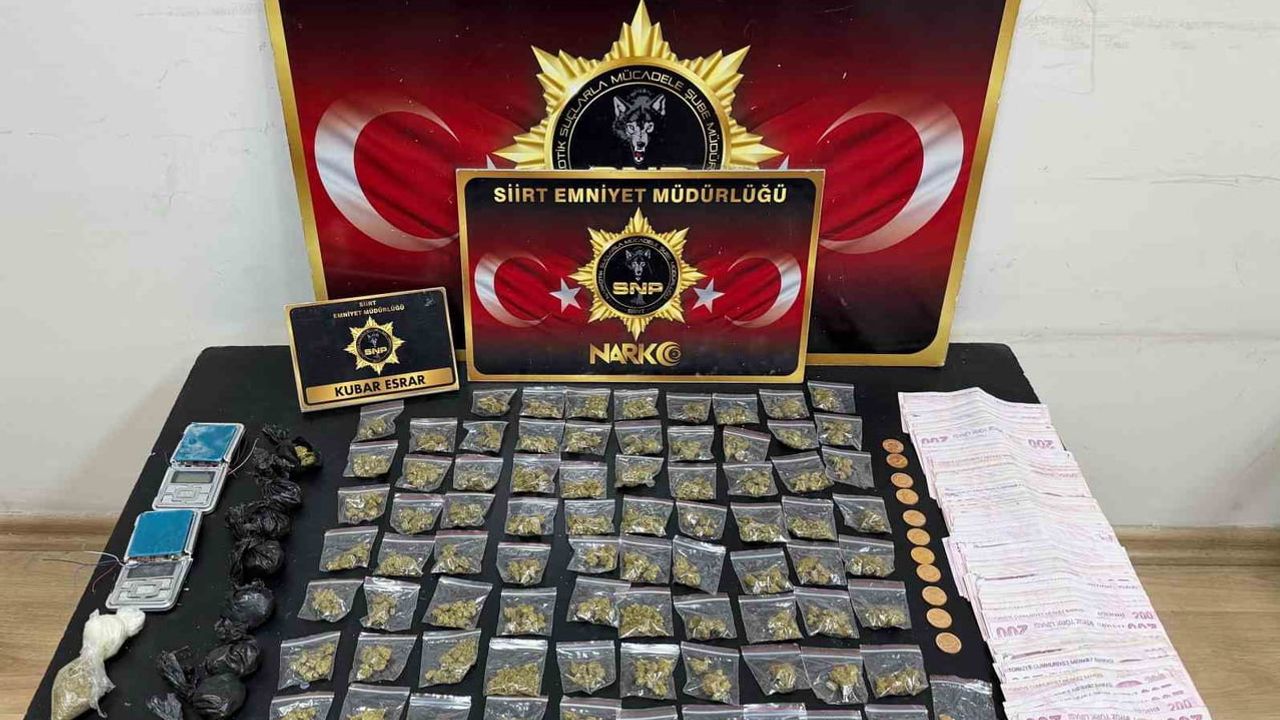 Siirt'te torbacı operasyonu: 159,67 gram esrar ve 11 cumhuriyet altını ele geçirildi