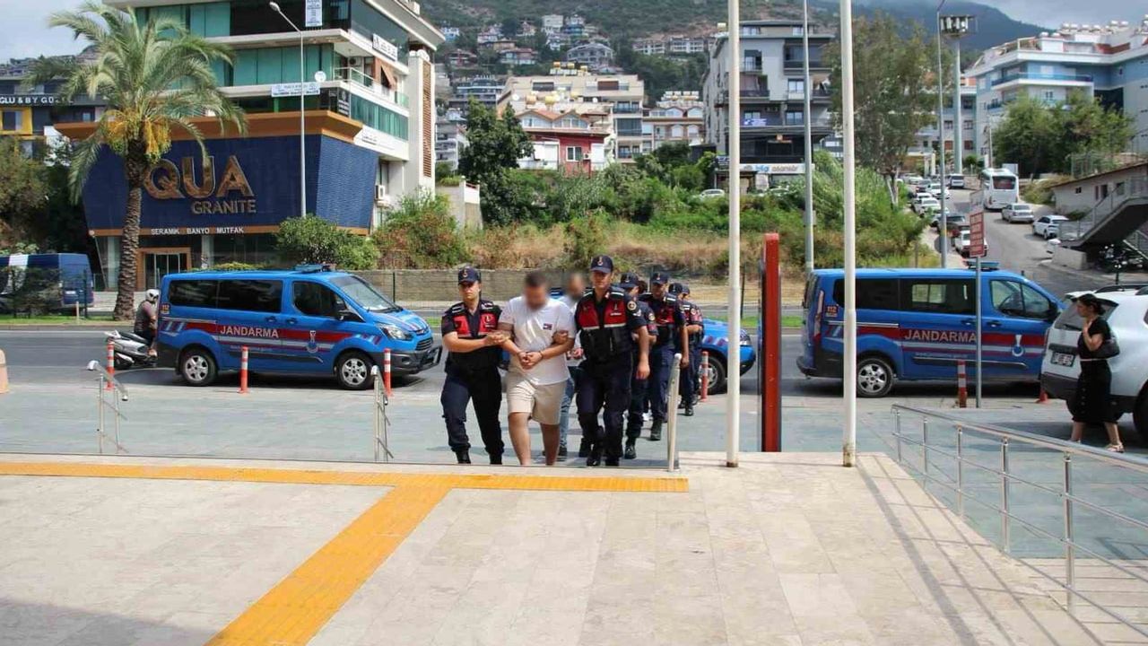 Silahlı saldırı sonrası Alanya'da iki şüpheli tutuklandı