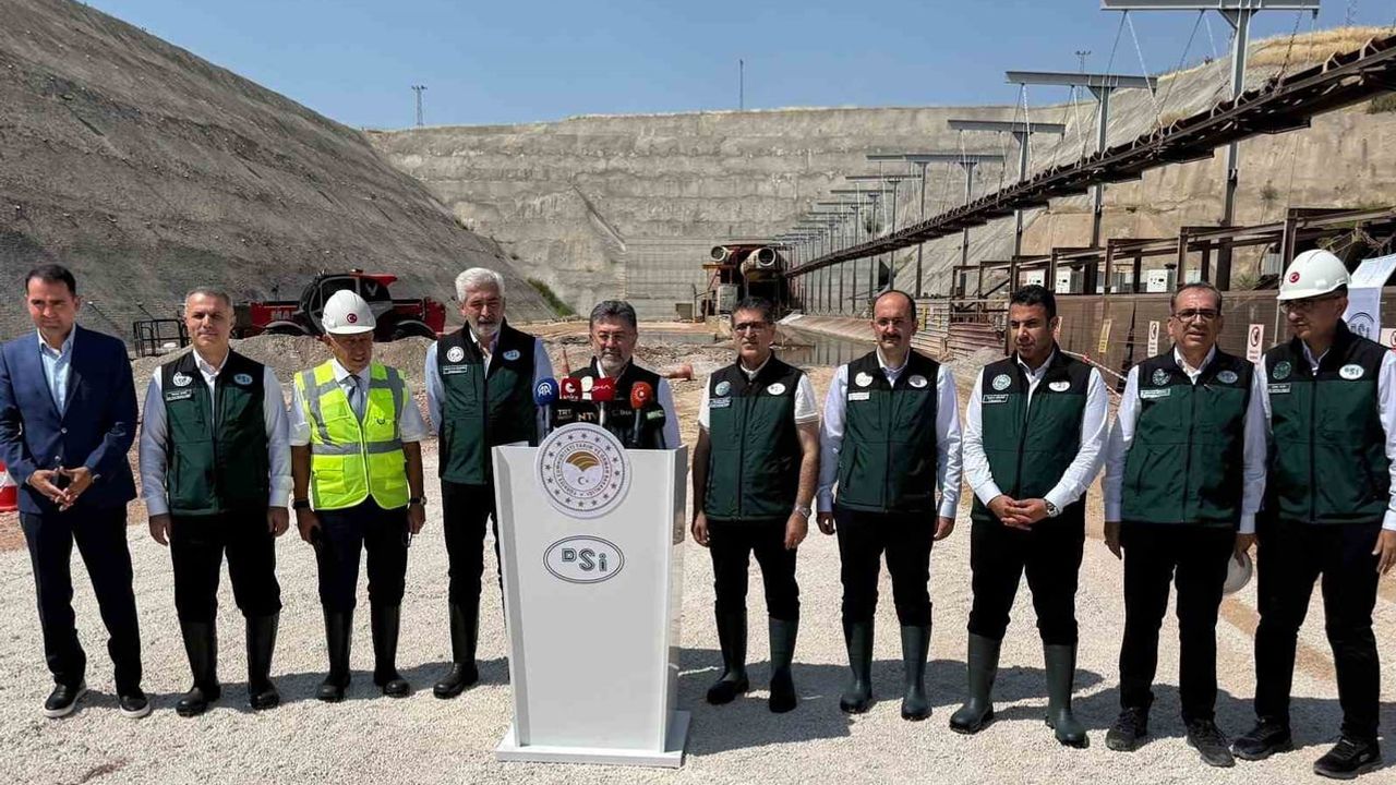 Silvan'da tünellerden tarlalara: 2 milyon 350 bin dekarlık sulama ile 43 milyar liralık katkı hedefleniyor