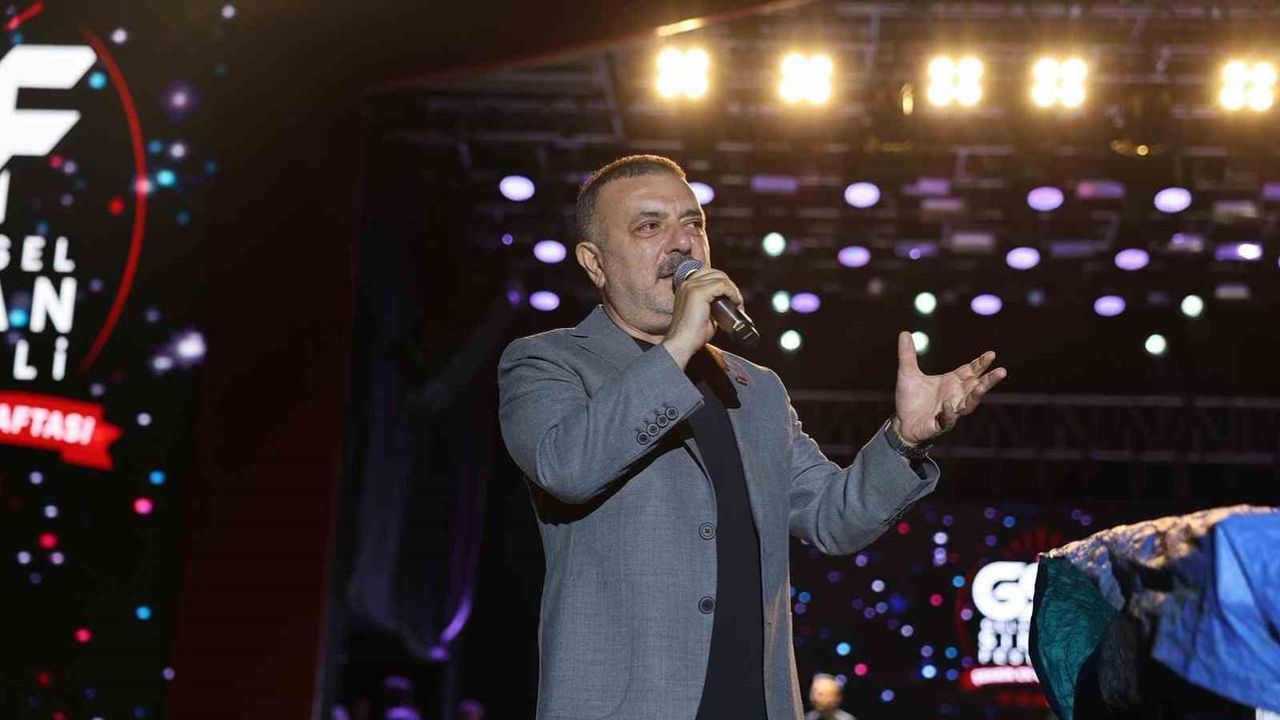 Sincan’da yaz akşamları canlandı: parkta müzik ve kültür buluşması