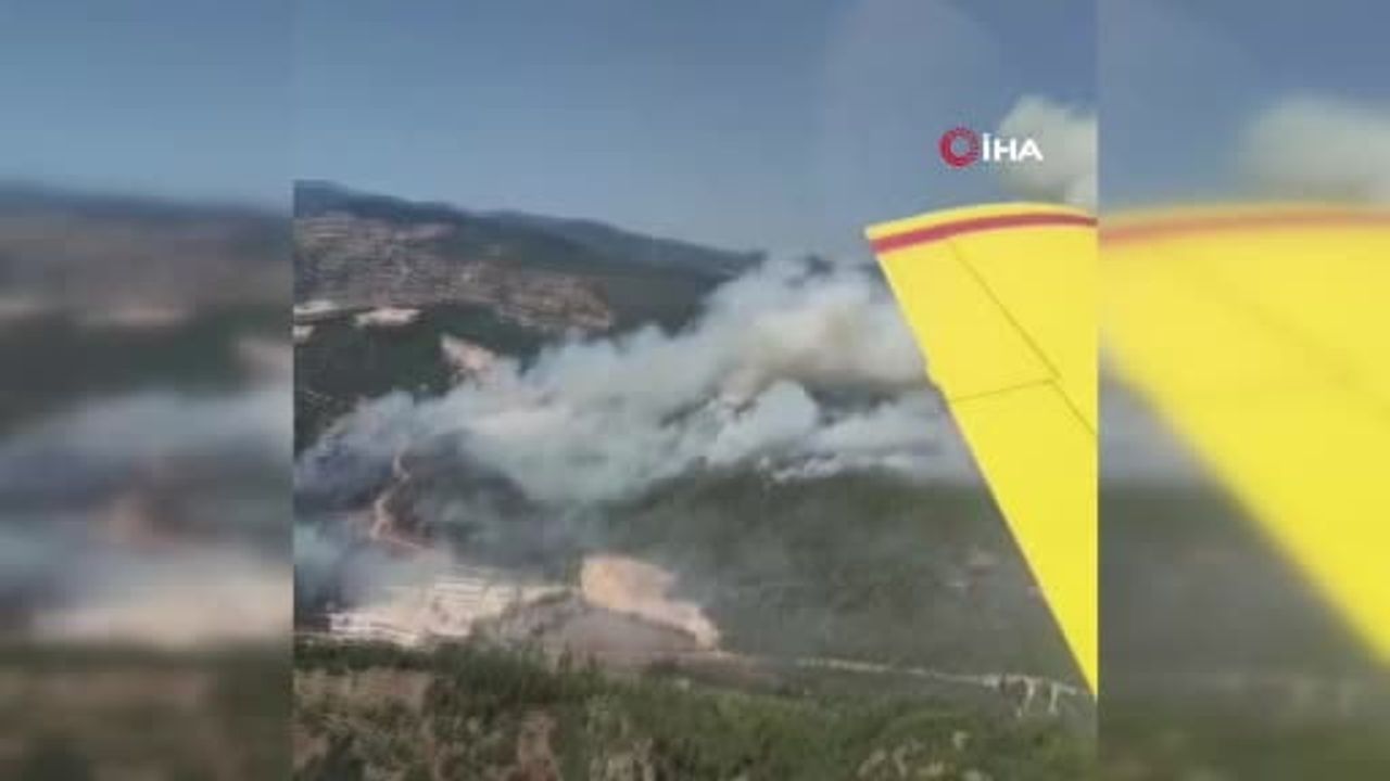 Sındırgı yangınına hava ve kara desteği: 6 uçak, 6 helikopterle müdahale