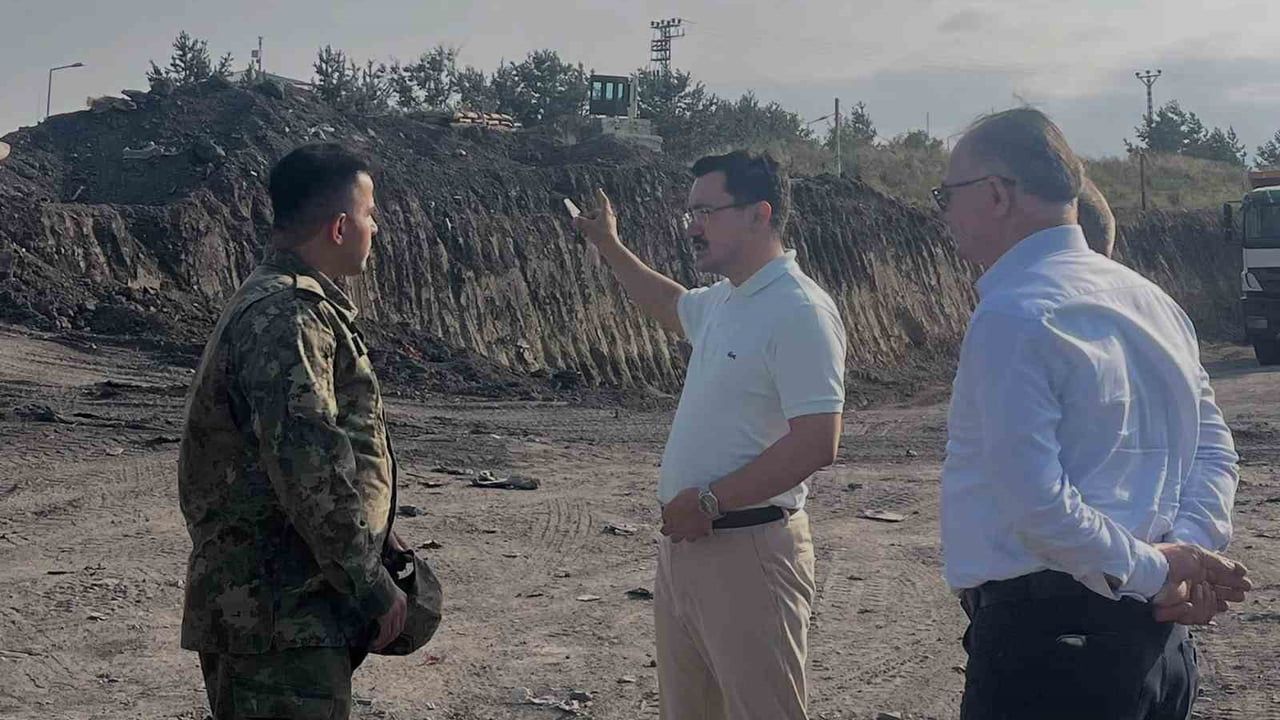 Sınır hattında demiryolu yatırımları Akyaka'da yerinde incelendi
