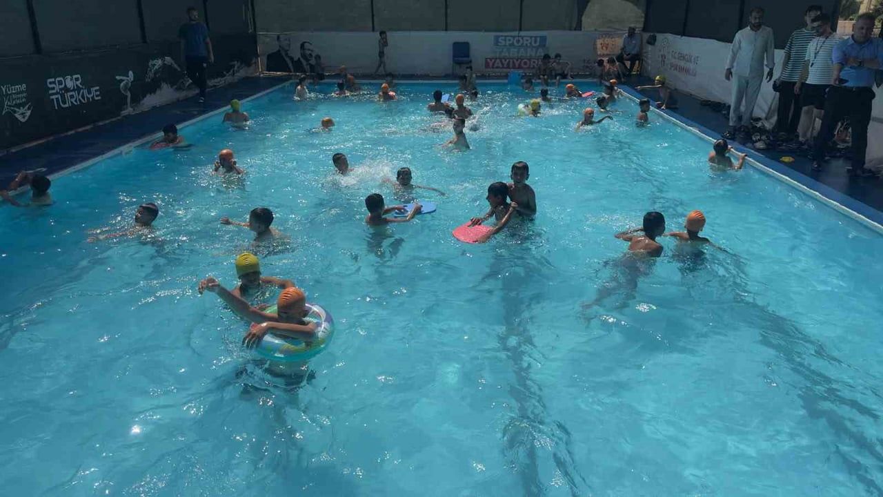 Sınır ilçesinde yaz eğitimi modeline ilgi: çocuklar ekran yerine atölyeyi tercih etti