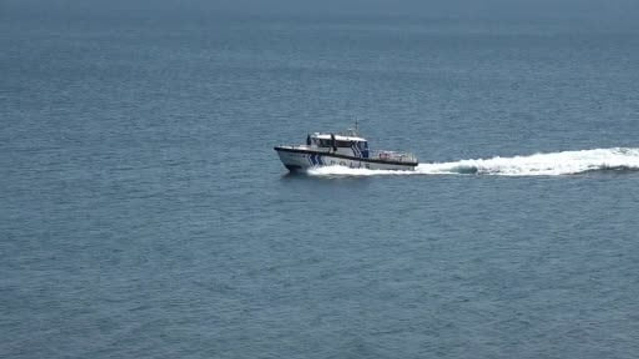 sinop'ta denizde kayboldu ihbarı sonrası ekiplerin incelemesi sonucu dalgıçlar olduğu anlaşıldı